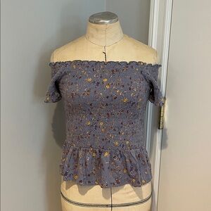 American Eagle Off the Shoulder Floral Top Size Medium